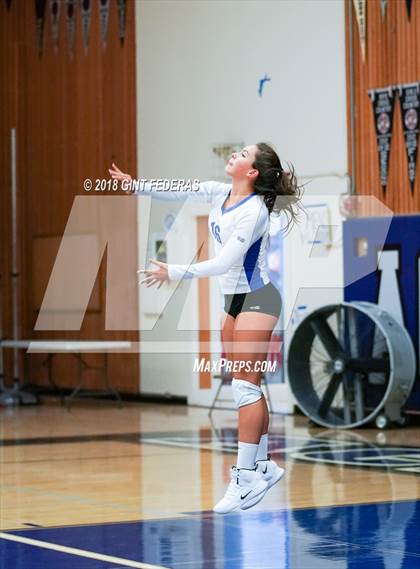 Thumbnail 3 in Moreau Catholic @ Acalanes photogallery.