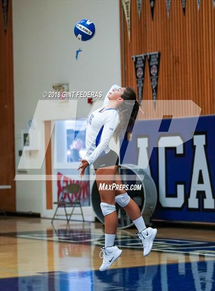 Thumbnail 2 in Moreau Catholic @ Acalanes photogallery.