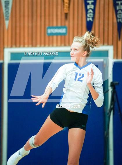 Thumbnail 2 in Moreau Catholic @ Acalanes photogallery.