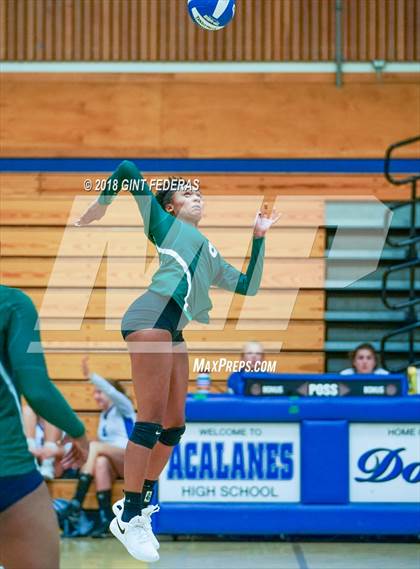 Thumbnail 3 in Moreau Catholic @ Acalanes photogallery.