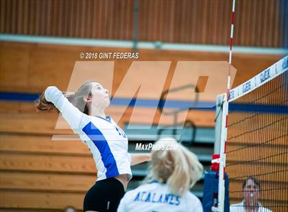 Thumbnail 2 in Moreau Catholic @ Acalanes photogallery.
