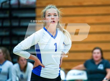 Thumbnail 2 in Moreau Catholic @ Acalanes photogallery.