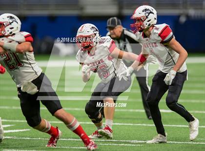 Thumbnail 3 in Falls City vs. Burton (UIL 2A Quarterfinal Playoffs) photogallery.