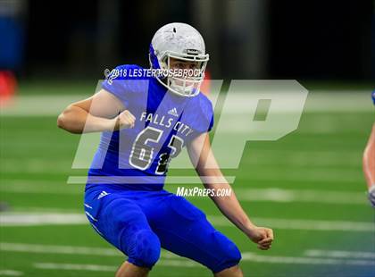 Thumbnail 1 in Falls City vs. Burton (UIL 2A Quarterfinal Playoffs) photogallery.