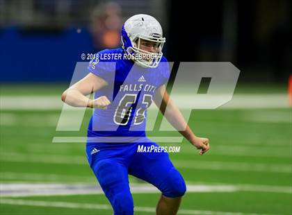 Thumbnail 2 in Falls City vs. Burton (UIL 2A Quarterfinal Playoffs) photogallery.