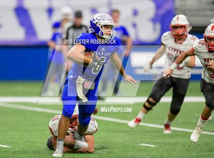 Thumbnail 1 in Falls City vs. Burton (UIL 2A Quarterfinal Playoffs) photogallery.