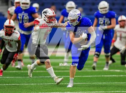 Thumbnail 1 in Falls City vs. Burton (UIL 2A Quarterfinal Playoffs) photogallery.