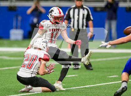 Thumbnail 3 in Falls City vs. Burton (UIL 2A Quarterfinal Playoffs) photogallery.