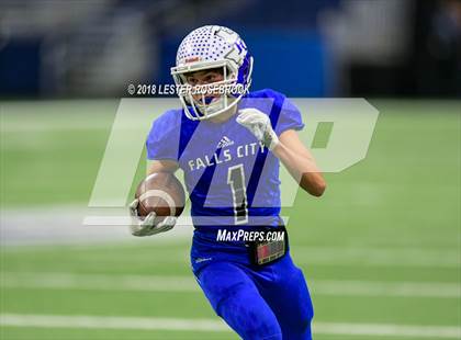 Thumbnail 2 in Falls City vs. Burton (UIL 2A Quarterfinal Playoffs) photogallery.