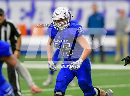 Thumbnail 3 in Falls City vs. Burton (UIL 2A Quarterfinal Playoffs) photogallery.