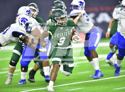 Thumbnail 3 in Strake Jesuit vs Cypress Creek (UIL 6A Regional Playoff) photogallery.