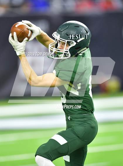 Thumbnail 2 in Strake Jesuit vs Cypress Creek (UIL 6A Regional Playoff) photogallery.