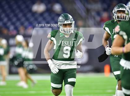 Thumbnail 1 in Strake Jesuit vs Cypress Creek (UIL 6A Regional Playoff) photogallery.