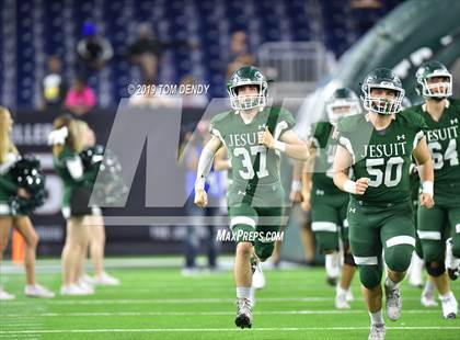 Thumbnail 2 in Strake Jesuit vs Cypress Creek (UIL 6A Regional Playoff) photogallery.