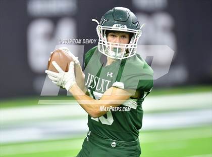 Thumbnail 3 in Strake Jesuit vs Cypress Creek (UIL 6A Regional Playoff) photogallery.