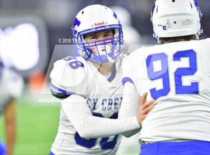 Thumbnail 1 in Strake Jesuit vs Cypress Creek (UIL 6A Regional Playoff) photogallery.