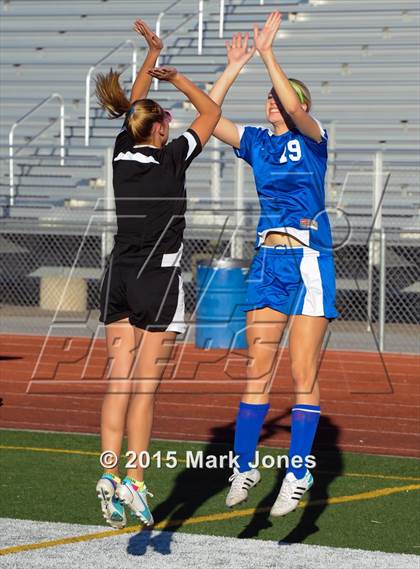 Thumbnail 1 in Fountain Hills vs. Walden Grove (AIA D3 Final) photogallery.