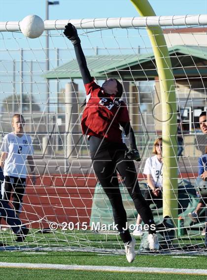 Thumbnail 2 in Fountain Hills vs. Walden Grove (AIA D3 Final) photogallery.