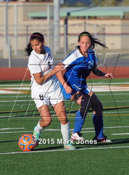 Thumbnail 1 in Fountain Hills vs. Walden Grove (AIA D3 Final) photogallery.