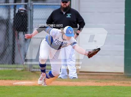 Thumbnail 2 in Linden-Kildare vs Rayville photogallery.