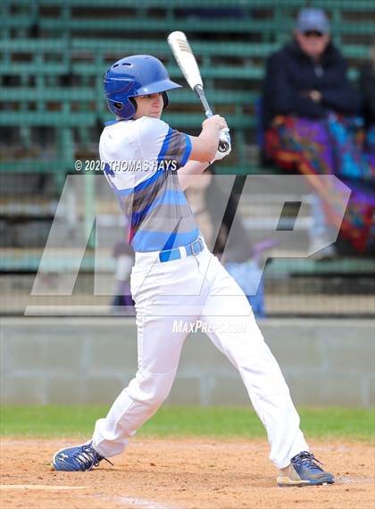 Thumbnail 1 in Linden-Kildare vs Rayville photogallery.