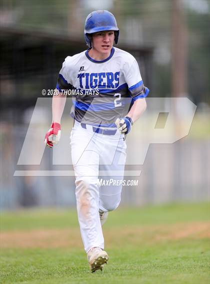 Thumbnail 2 in Linden-Kildare vs Rayville photogallery.