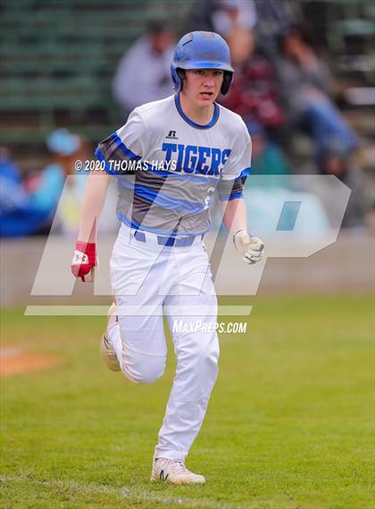 Thumbnail 1 in Linden-Kildare vs Rayville photogallery.
