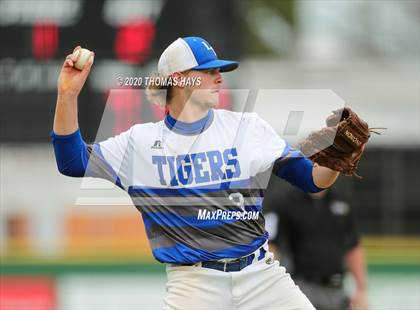Thumbnail 3 in Linden-Kildare vs Rayville photogallery.