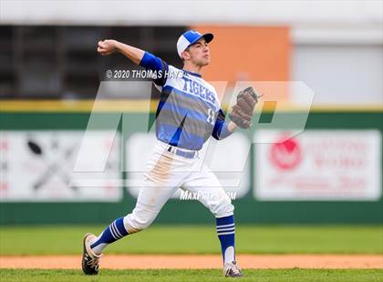 Thumbnail 1 in Linden-Kildare vs Rayville photogallery.
