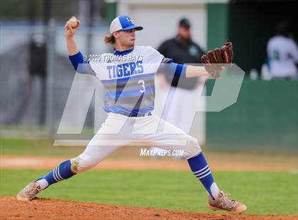 Thumbnail 2 in Linden-Kildare vs Rayville photogallery.