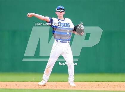 Thumbnail 2 in Linden-Kildare vs Rayville photogallery.