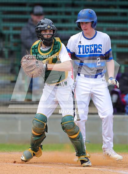 Thumbnail 2 in Linden-Kildare vs Rayville photogallery.
