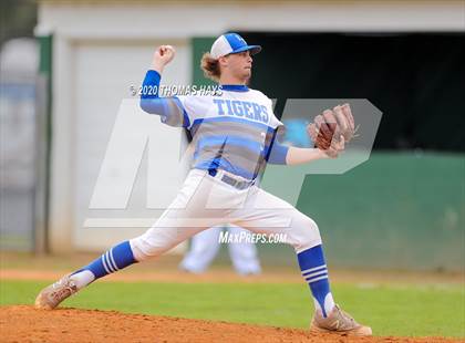 Thumbnail 2 in Linden-Kildare vs Rayville photogallery.