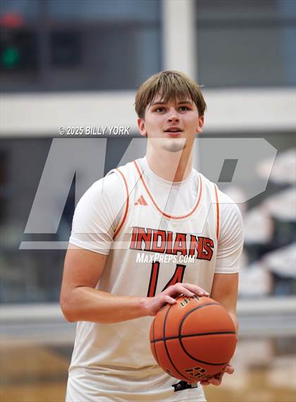 Thumbnail 1 in Grand Saline vs Wills Point photogallery.