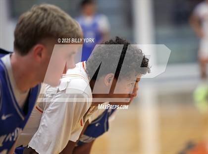 Thumbnail 2 in Grand Saline vs Wills Point photogallery.