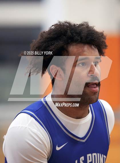 Thumbnail 1 in Grand Saline vs Wills Point photogallery.