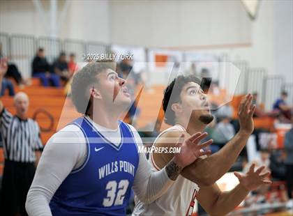 Thumbnail 3 in Grand Saline vs Wills Point photogallery.