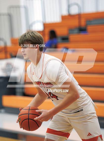 Thumbnail 3 in Grand Saline vs Wills Point photogallery.