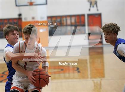 Thumbnail 2 in Grand Saline vs Wills Point photogallery.