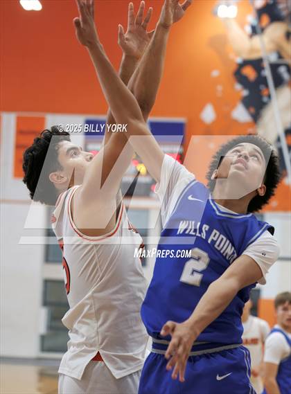 Thumbnail 2 in Grand Saline vs Wills Point photogallery.
