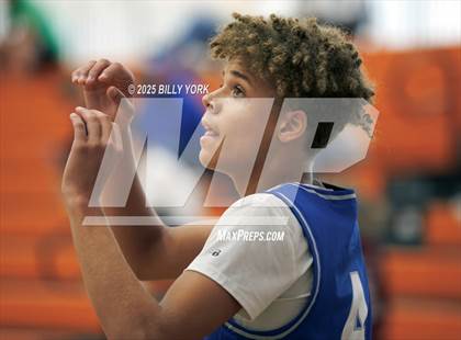 Thumbnail 1 in Grand Saline vs Wills Point photogallery.