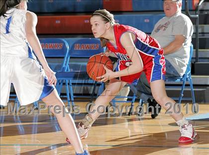 Thumbnail 3 in Auburn vs Pawnee (Sangamon County Classic) photogallery.