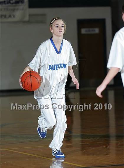Thumbnail 1 in Auburn vs Pawnee (Sangamon County Classic) photogallery.