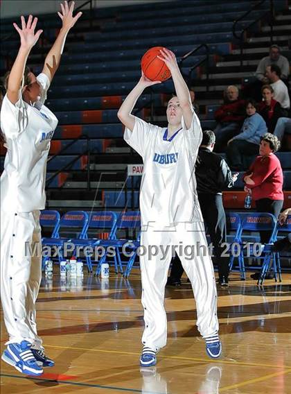 Thumbnail 3 in Auburn vs Pawnee (Sangamon County Classic) photogallery.