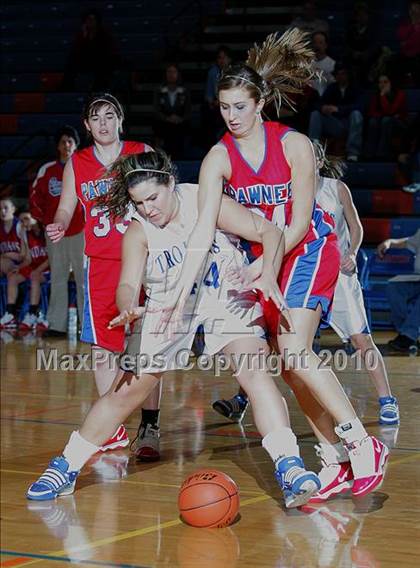 Thumbnail 2 in Auburn vs Pawnee (Sangamon County Classic) photogallery.