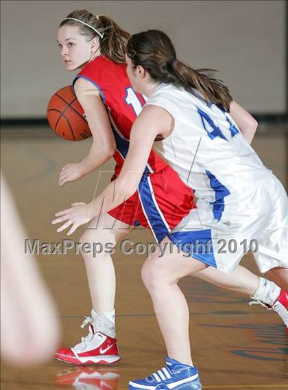 Thumbnail 1 in Auburn vs Pawnee (Sangamon County Classic) photogallery.
