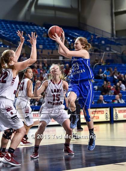 Thumbnail 2 in Beebe vs Greenbrier (AAA 5A 1st Round) photogallery.