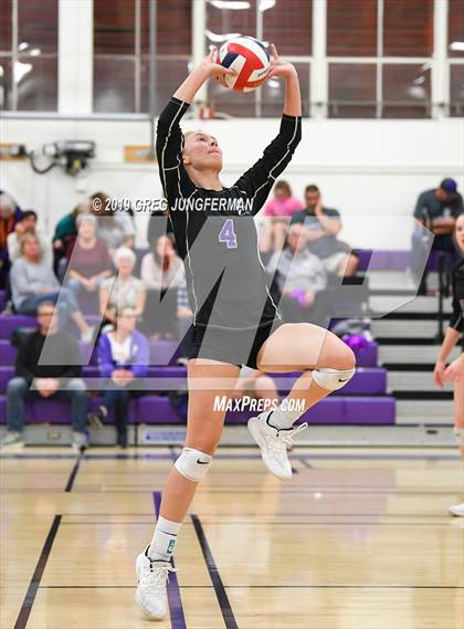 Thumbnail 2 in Petaluma vs. Analy ( CIF NCS D3 Playoff ) photogallery.
