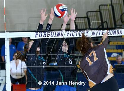 Thumbnail 1 in Branson vs. Parker (CIF State D5 Final) photogallery.