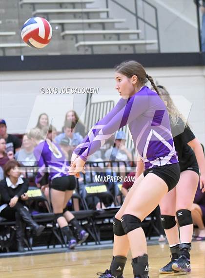 Thumbnail 2 in Johnson City vs Stockdale (Class 3A Second Round) photogallery.